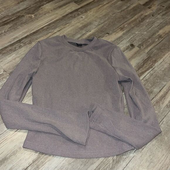 Shein top  - Picture 1 of 2